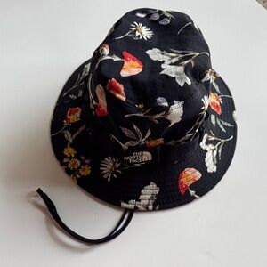 The North Face Unisex Small/Medium navy Blue Floral Mushroom Bucket Hat